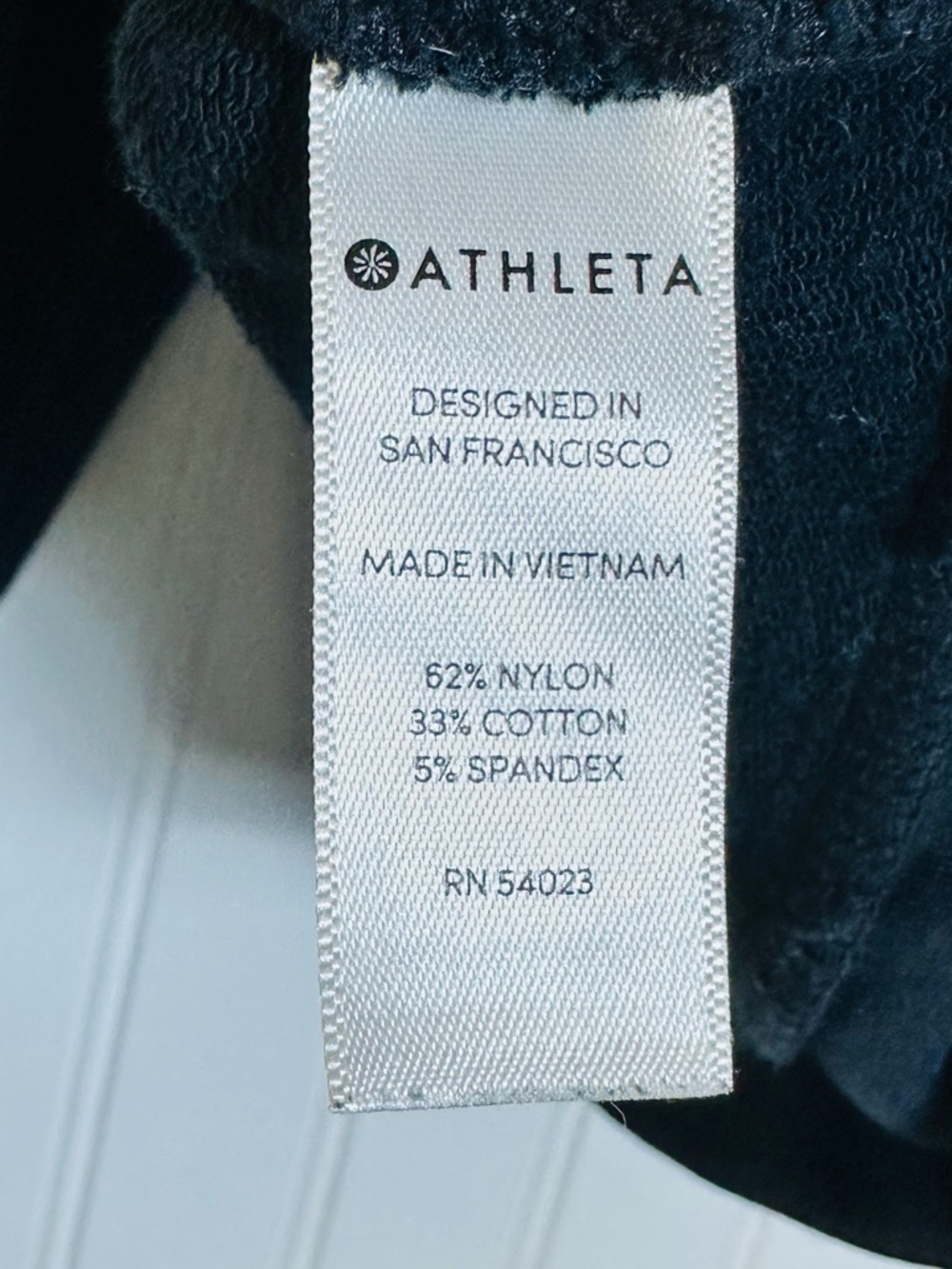 Athleta Snappy Sweatshirt sleek, stretchy, lightweight, casual, travel. - Picture 10 of 11